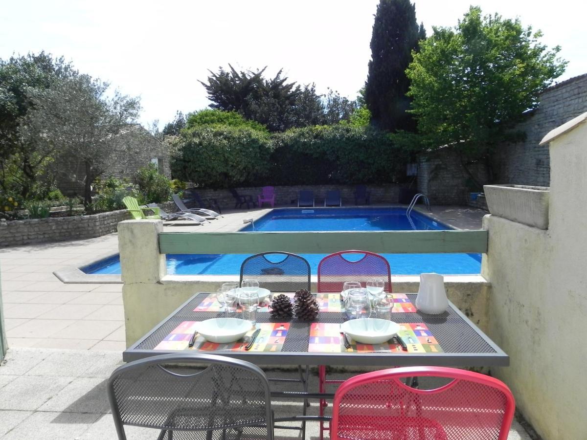 Del Re 3 Face A La Piscine Holiday home La Flotte